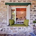 בית נופש La Casetta Nel Bosco - Hot Tube, Sauna, Ac And Free Park ליירנה