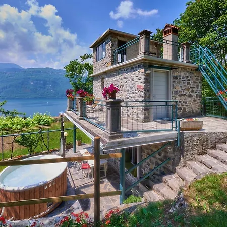 בית נופש La Casetta Nel Bosco - Hot Tube, Sauna, Ac And Free Park