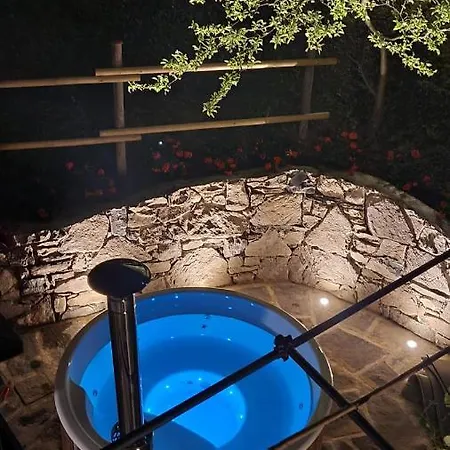 別荘 La Casetta Nel Bosco - Hot Tube, Sauna, Ac And Free Park *