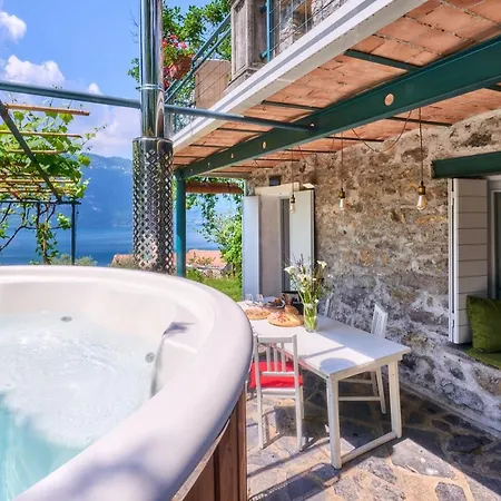 La Casetta Nel Bosco - Hot Tube And Sauna