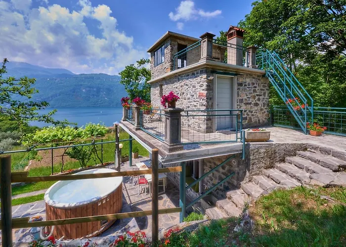 Dom wakacyjny La Casetta Nel Bosco - Hot Tube, Sauna, Ac And Free Park