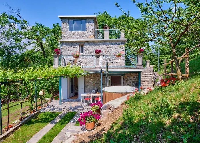 La Casetta Nel Bosco - Hot Tube And Sauna