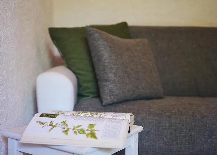 بيت للعطل La Casetta Nel Bosco - Hot Tube And Sauna ليرنا