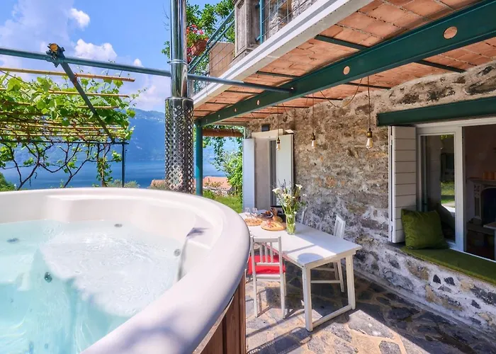 La Casetta Nel Bosco - Hot Tube And Sauna