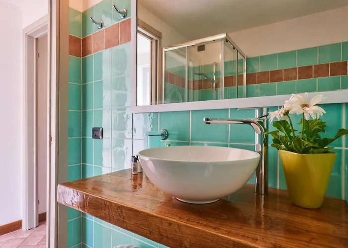 La Casetta Nel Bosco - Hot Tube And Sauna ليرنا