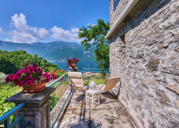 La Casetta Nel Bosco - Hot Tube And Sauna بيت للعطل *