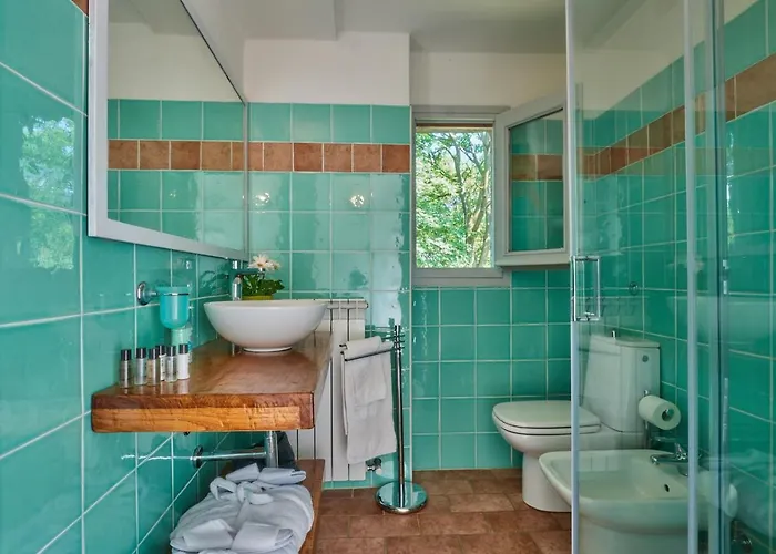 La Casetta Nel Bosco - Hot Tube And Sauna بيت للعطل